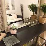 아파트 Maisonnette De Charme *